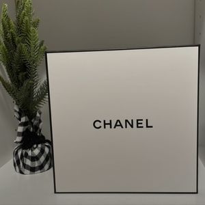 CHANEL Holiday Gift Box 🎁